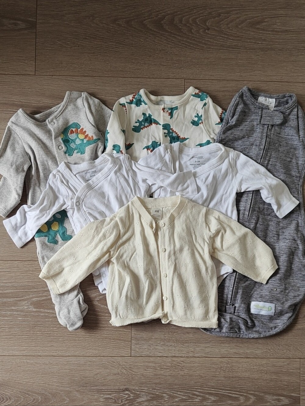 Set Of 6: H&M, Carter's , M&S Newborn 0-3 Swaddle,2 Kimonos, 2 Sleepers,Cardigan